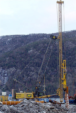 DPS900 Piling System